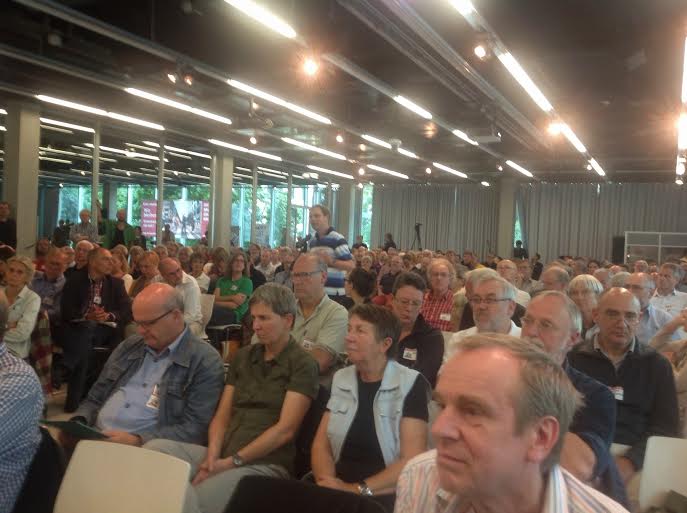 Een volle zaal tijdens de algemene ledenvergadering van de Taz. Foto: Wijbrand Schaap.